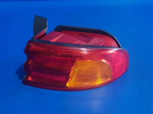 Kia 2004 - Faro/Calavera trasero combinado derecho OEM 924213C000