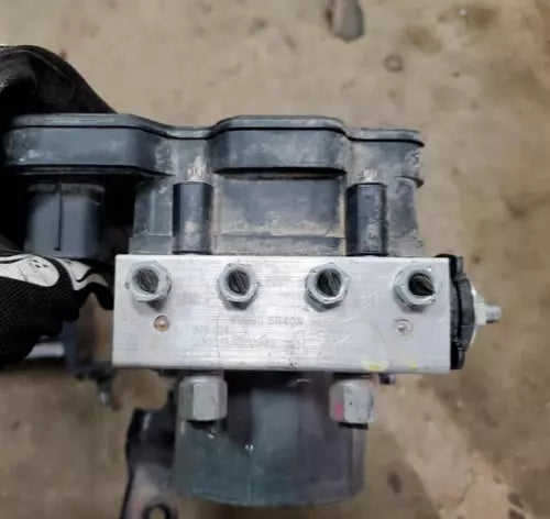 Bomba/Módulo ABS OEM usada para 2021-2023 Nissan Kicks