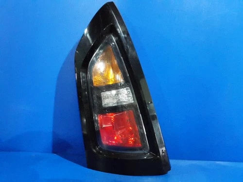 Left rear tail light assembly compatible with Kia Soul 2010, genuine OEM replacement part 924102K000
