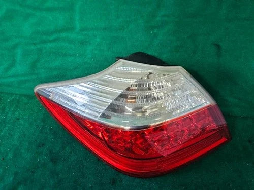 Left rear tail light assembly compatible with Hyundai Genesis Coupe 2008, genuine OEM replacement part 92401 3M000