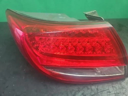 Left rear combination tail light assembly compatible with Hyundai Azera 2010, genuine OEM replacement part 92401 3L500