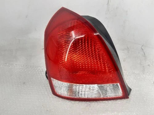 Left rear tail light assembly compatible with Hyundai Elantra 2002, genuine OEM replacement part 92401 2D000