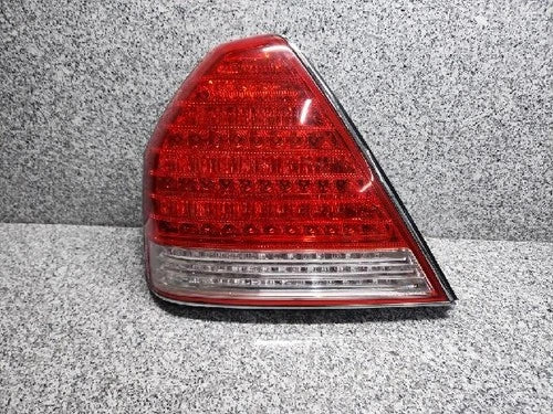 Rear combination tail light (tail light) compatible with Hyundai Equus 2004, genuine OEM replacement part 92401 3B500