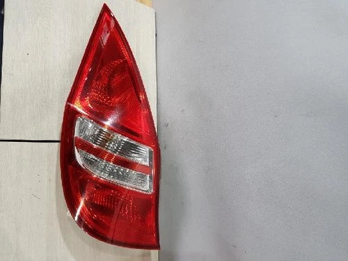 Used OEM Part - Tail light assembly compatible with Hyundai i30 2010, genuine OEM replacement part 92401 2L000