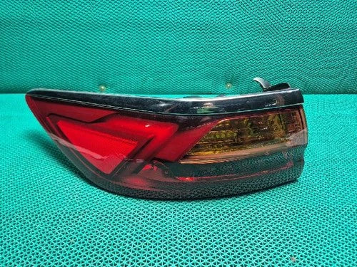 Left rear tail light assembly compatible with Kia Cadenza 2016, genuine OEM replacement part 92401F6000