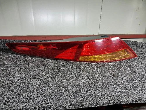 Rear combination tail light assembly (right) compatible with Kia K5 2011, OEM 92402 2T000