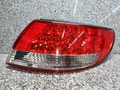 Right rear tail light (RH) compatible with Hyundai Azera 2007, genuine OEM replacement part 924023L001