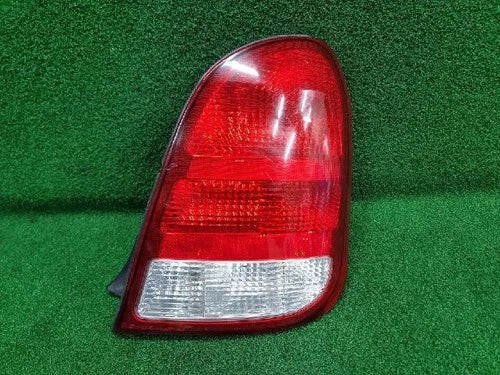 Right rear tail light assembly compatible with Kia Carens 2002, genuine OEM replacement part 0K2C4 51150A