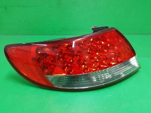 Left rear tail light assembly compatible with Hyundai Azera 2009, genuine OEM replacement part 92401 3L002