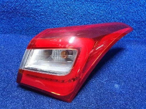 Right rear tail light assembly compatible with Hyundai i30 2013, genuine OEM replacement part 92402A51