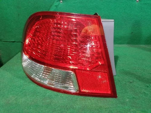 Rear combination tail light (left) compatible with Kia Optima 2010, genuine OEM replacement part 92401 2G600