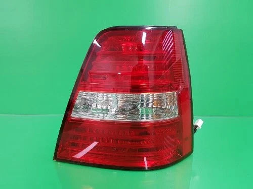Right rear combination tail light assembly OEM 92402 3E540 compatible with Kia Sorento 2007