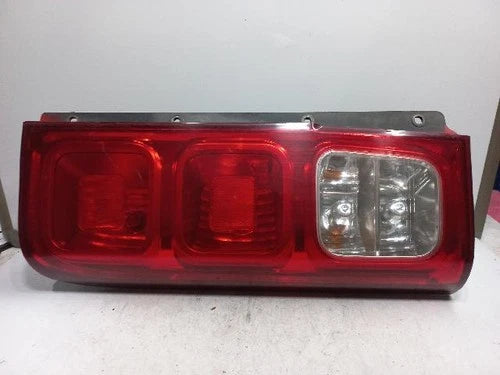 Conjunto de faro/calavera trasero izquierdo Kia 1997 OEM 924018R000