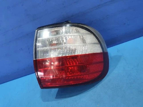 Right outer rear tail light assembly compatible with Hyundai H-1 2002, genuine OEM replacement part 92402 4A500