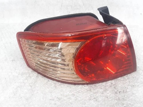 Left rear combination tail light assembly compatible with Kia Amanti 2005, genuine OEM replacement part 92401 3F270