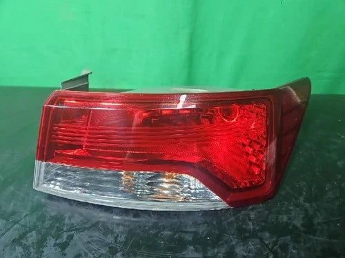 Conjunto de faro/calavera trasero exterior derecho Kia 2013 OEM 92402 1M300