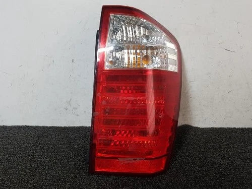 Conjunto de faro/calavera trasero derecho combinado para Kia Carnival 2006, pieza original OEM 92402 4D000