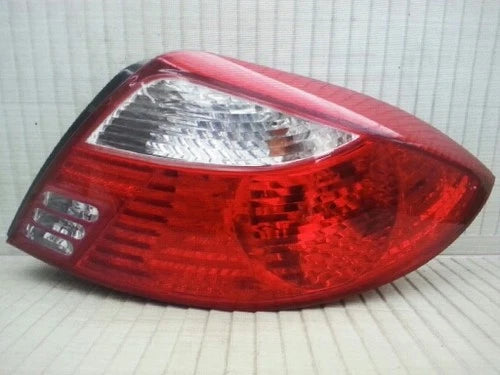 Right rear tail light assembly compatible with Kia Rio 2000, genuine OEM replacement part 0K30C51150A