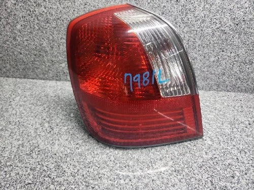 Left outer rear tail light assembly compatible with Hyundai Azera 2003, OEM 92405 39500