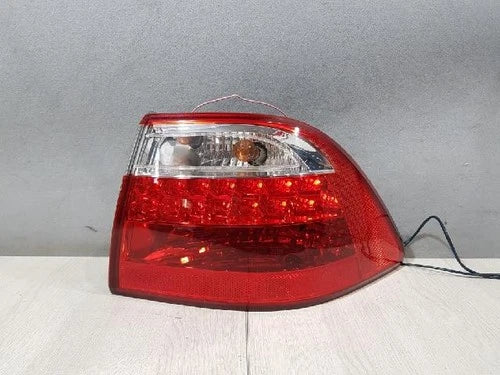 Right rear combination tail light assembly compatible with Kia Optima 2008, genuine OEM replacement part 924022G100