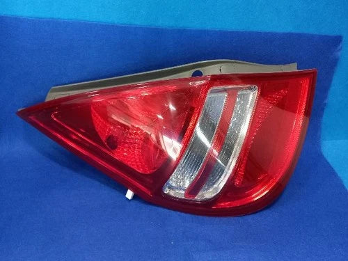 Left rear tail light assembly compatible with Hyundai i30 2008, genuine OEM replacement part 92401-2L0