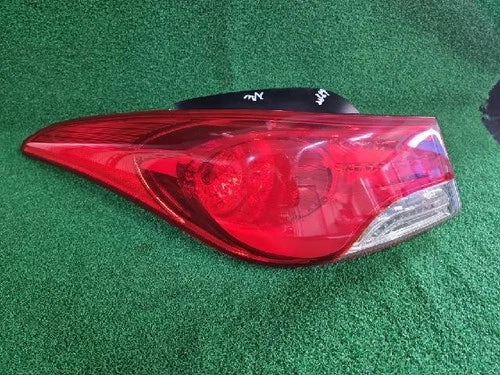 Left rear tail light assembly compatible with Hyundai Elantra 2013, genuine OEM replacement part 92401 3X000