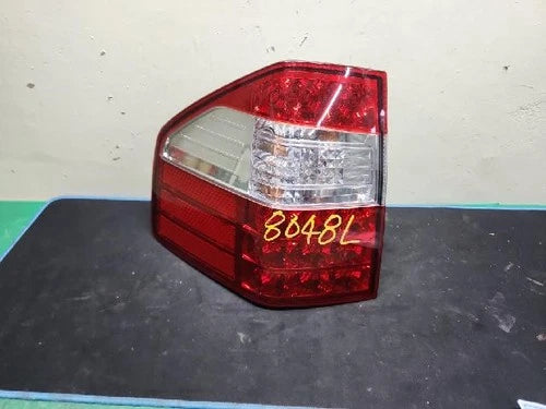 Kia Borrego 2011, Combination Tail Light (assembly Tail Light) genuine OEM 92401 2J101