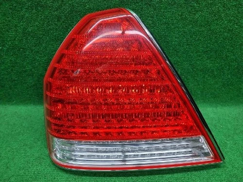 Rear tail light genuine Hyundai Equus 2005, part number 92401 3B700